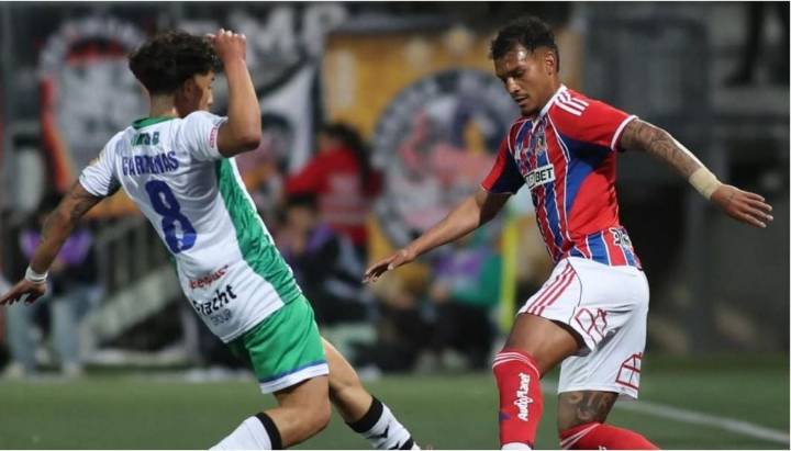 "No puede tener más chances": Colo Colo perdió contra Deportes Puerto Montt y los hinchas eligieron al "culpable"