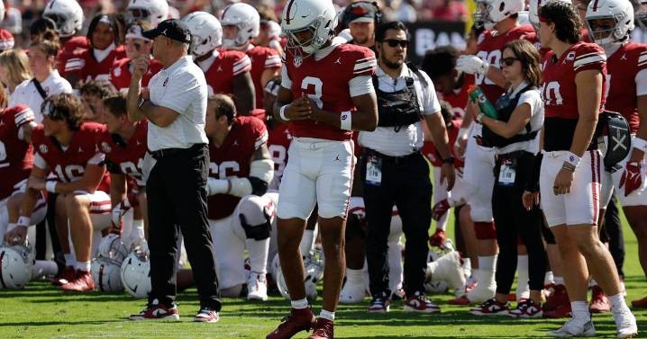 No. 5 Oklahoma rolls past Kent State 44-0 as QB Hawkins produces 4 TDs while filling in for Mateer