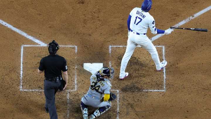 Shohei Ohtani hits 3 homers and strikes out 10 in Dodgers' clinching 5