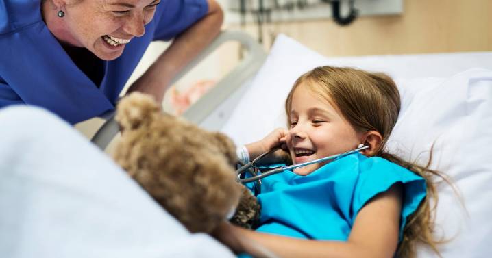 Hospital pediátrico líder de España fortalece lazos con México