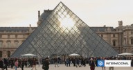 Cinco nuevos detenidos por cinematográfico robo en el Louvre: uno sería autor material del delito