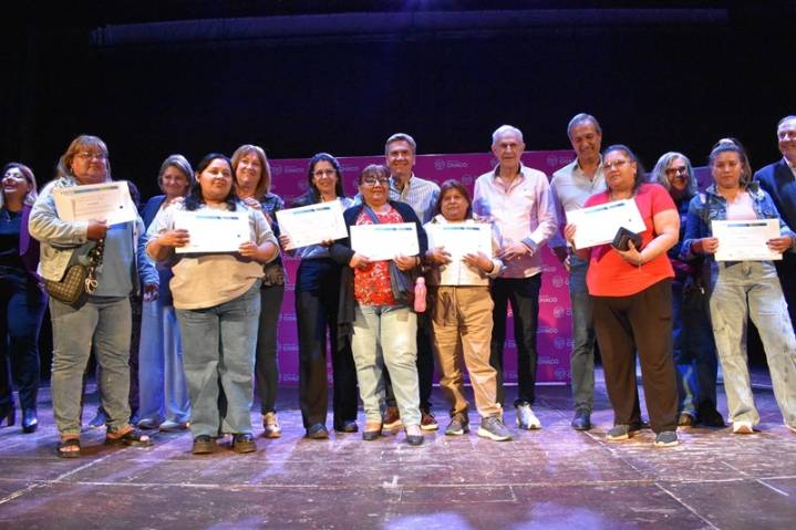 CHACO: Familias Resistencianas Ya Cuentan Con Su Certificado Del RUBH
