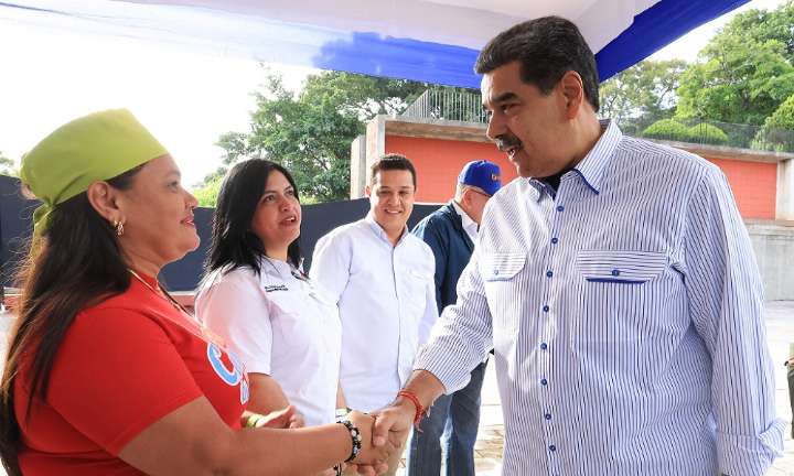 Jefe de Estado anuncian plan de recuperación total de Pdval y Mercal para 2026