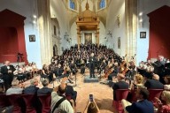 Dedican plegaria a la paz con música sacra