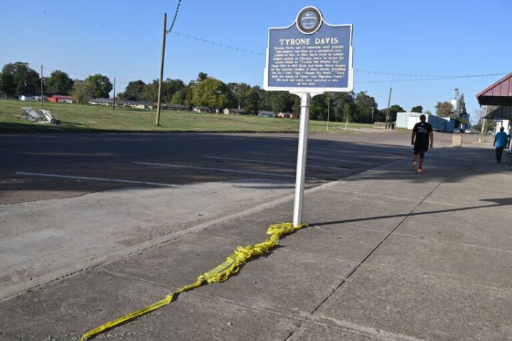 Leland mourns seventh death from shooting after homecoming football game