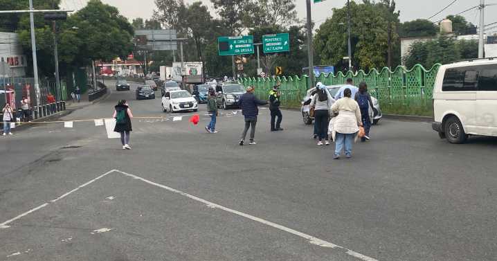 Familiares y amigos de Ximena López bloquean Calzada de Tlalpan para exigir su búsqueda
