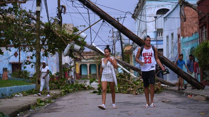 El huracán Melissa dejó casi 30 muertos y destrucción en Cuba, Haití y Jamaica
