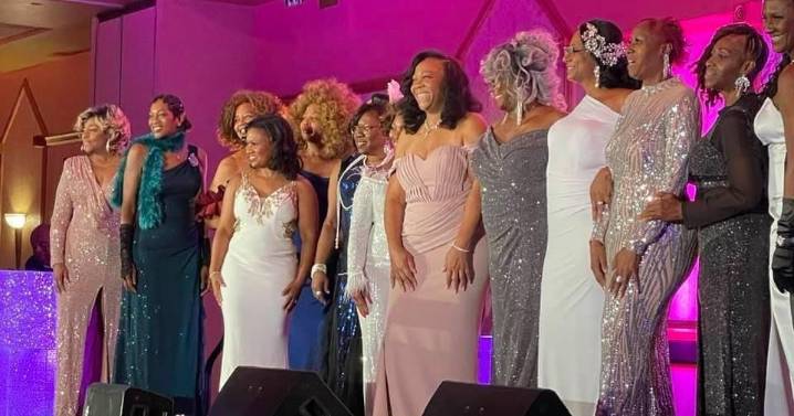 Denver event celebrates breast cancer survivors