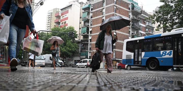 Tormentas y temperaturas cercanas a los 30 grados: cómo estará el tiempo en Buenos Aires el fin de semana