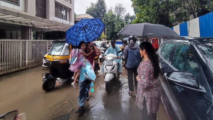 Maharashtra Rains: Unexpected Rainfall Disrupts Diwali Preparations Across Pune District