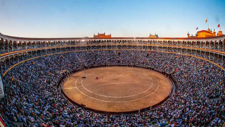 La Comunidad de Madrid abre Las Ventas a líderes de la sociedad china