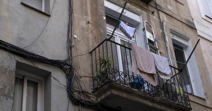 Barcelona pide un empuje al Govern para rehabilitar vivienda envejecida en Ciutat Vella