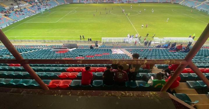 Si el Salamanca CF UDS juega en el Helmántico este domingo, lo hará sin licencia