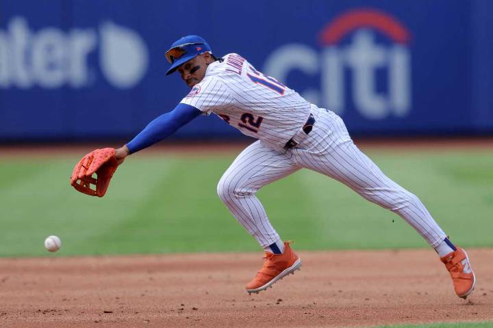 Mets’ Francisco Lindor undergoes elbow surgery, should be ready for spring training