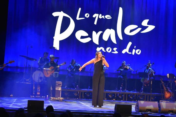 «Éxito» en el homenaje a Perales que dejó un «lleno hasta la bandera» en el Teatro Auditorio