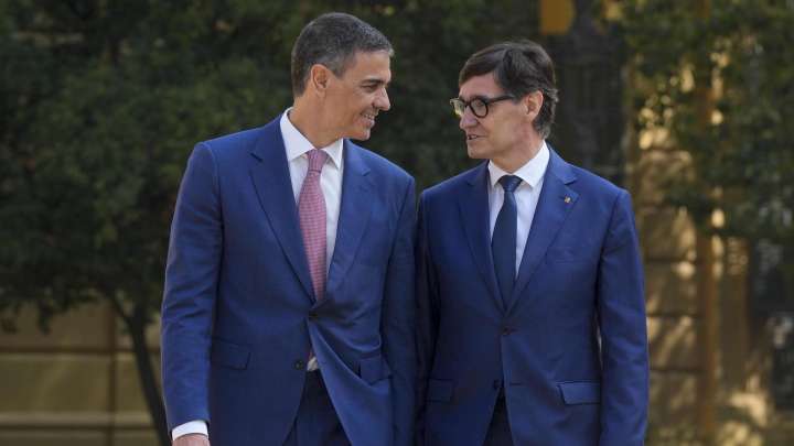 Sánchez e Illa pactan la continuidad de las centrales nucleares de Cataluña tras el cierre de Almaraz