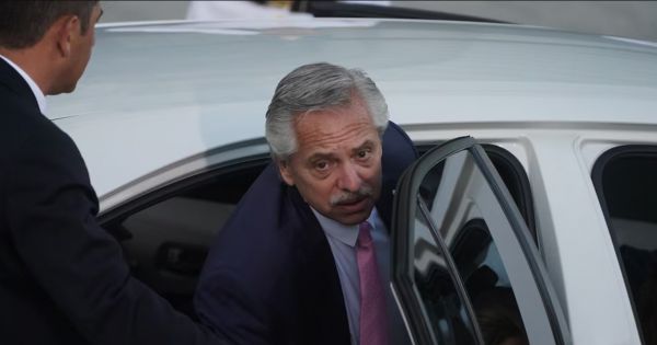 Alberto entró a votar a las chapas: "Vine a defender la democracia"