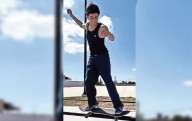 Encuentra Alejandro la libertad en su patineta