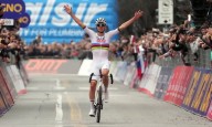 Tadej Pogačar conquista su quinto Il Lombardia consecutivo; Isaac del Toro brilla con un...