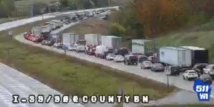 WisDOT: Crash closes southbound lanes of I