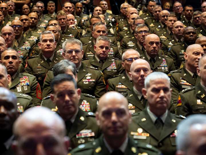 Trump y el uso de las fuerzas armadas para implementar su agenda política