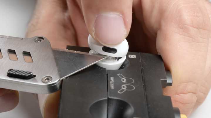 AirPods Pro 3 Remain Disposable As Teardown Reveals Glued Batteries, With iFixit Giving Them A Zero Repairability Score