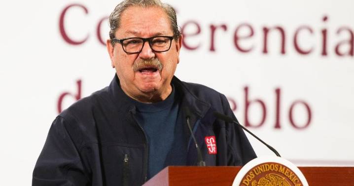 Genera polémica Paco Ignacio Taibo II por comentario sobre libros de mujeres