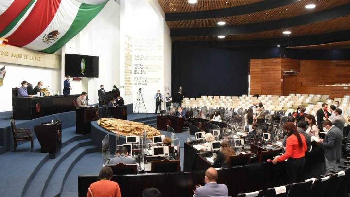 Nuevo León: Gobierno veta reforma electoral que aplaza paridad de género hasta 2030