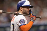 Salvador Pérez, José Altuve y Luis Arráez entre los candidatos a ganar el Premio Luis Aparicio 2025  (+Fotos)