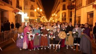 La Ofrenda de Flores desde dentro: "Es una tradición de muchos años, empecé a los 18 y voy a hacer 74"