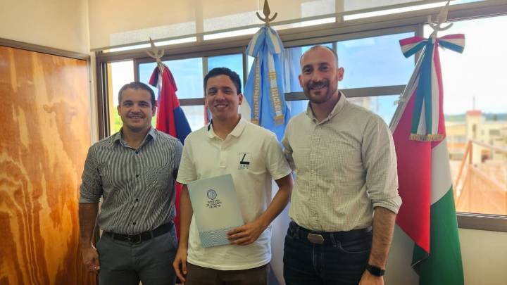 Luis Santiago López, obereño distinguido como Ciudadano Ilustre por su destacada labor en la misión Artemis II