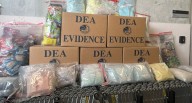 Análisis de cocaína y nuevas mezclas de fentanilo: una visita a un laboratorio de la DEA en Florida