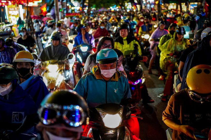 Honda's grip on Vietnam motorbike market looks shaky on EV switch