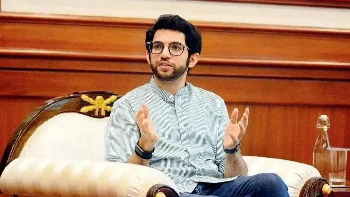 Aaditya Thackeray writes to CM Fadnavis over Pune redevelopment, optic fibre