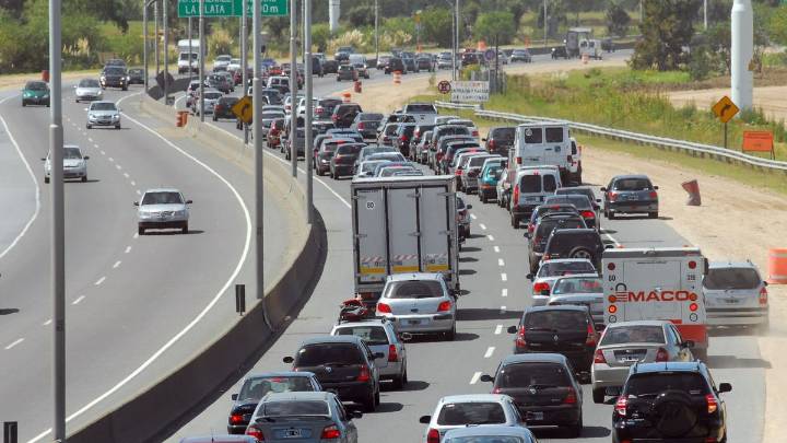 Confirman la ampliación de la autopista Buenos Aires-La Plata para aliviar el tránsito