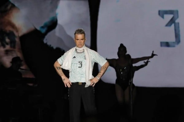 Cancela Robbie Williams concierto por alerta terrorista