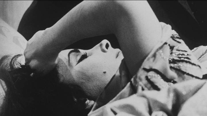 30 Striking Photographs of a Young Elizabeth Taylor