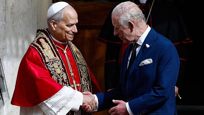 León XIV y Carlos III protagonizan histórico rezo en el Vaticano cinco siglos después del cisma anglicano