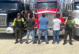 Tres capturados transportando 21.000 galones de petrolero sin documentación