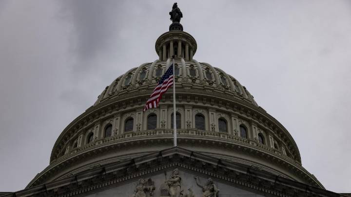 El gobierno de EEUU se paraliza tras fracaso de Trump y el Congreso en lograr acuerdo