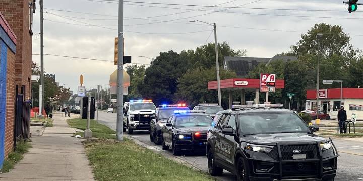Wichita Police respond to stabbing on N Broadway