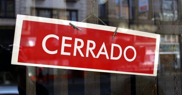 La cadena de supermercados más famosa cerrará más de 60 tiendas en todo el país: cuáles ya bajaron sus persianas
