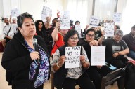 Artesanos y manualistas reclaman por las ferias en la plaza San Martín