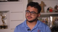 “Él está mucho más flaco”: hijo de periodista salvadoreño detenido en EE.UU. habla con CNN