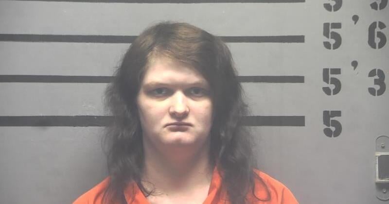 Madisonville woman accused of assaulting children as they were getting ready for school