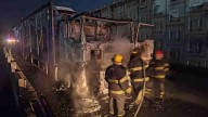 Se Incendia Nodriza en Libramiento Paso del Toro-Santa Fe, Veracruz; Transportaba Camionetas