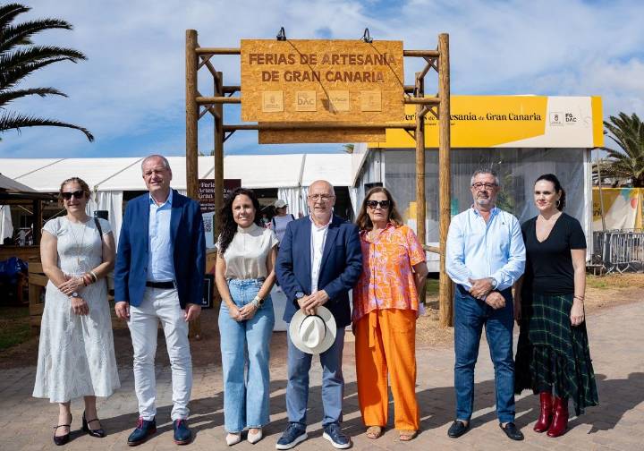 La Feria de Artesanía de la isla reúne a más de 70 profesionales junto al Faro de Maspalomas