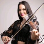 La violinista que Roba Miradas y Corazones en Venezuela: María Virginia García «Mavi» (video)