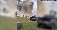 Impresionante derrumbe en Illinois: colapsa elevador de granos y causa daños masivos VIDEO