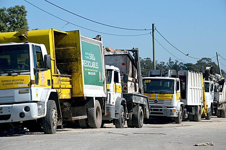 Declaran la emergencia y prorrogan el contrato de la recolección de residuos